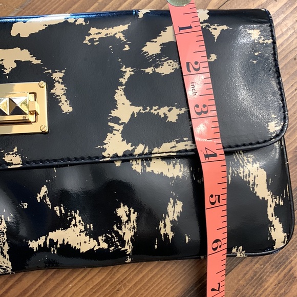 Tory Burch Clutch - Picture 15 of 16